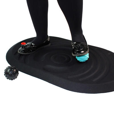 Ståmåtte Aktiv kurvet m/massagebolde 50x80