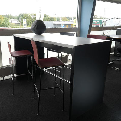 Log stol Rumas høj ryg R118HH rød lin/sort stel