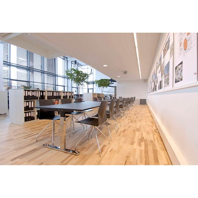 Konferencestol FourCast 2 sort plast skal m. krom stel