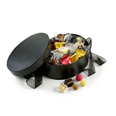 Julegave 2026 Oval hatteæske sort Indp. Dansk Luksusbl. 400g
