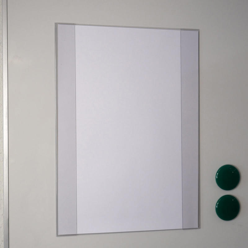 Lomme A4 hård plast m/magnet & ombuk