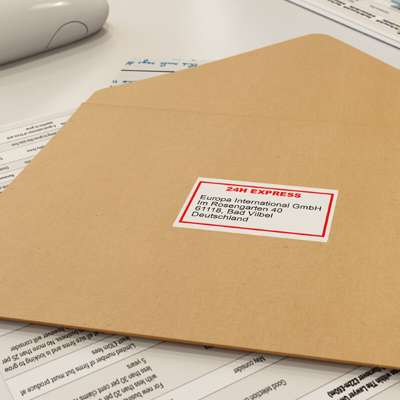 Label Brother DK22251 62mm sort/rød på hvid papirtape